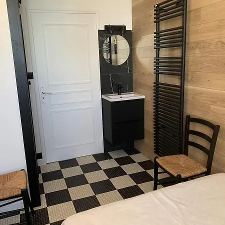 Maison Arzael A Marc Sur
