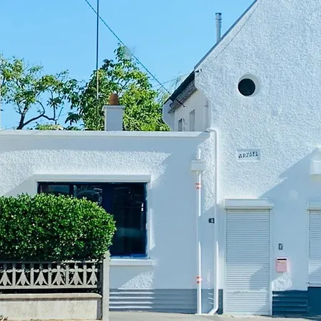 Maison Arzael A Marc Sur