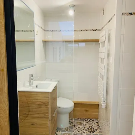 Holiday home Maison Arzael A Marc Sur